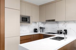 Maison Privee - Luxury Apt with Spectacular Burj Khalifa Views - 4