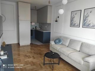Lullaby apartment 2, moderan stan sa spavaćom sobom i besplatnim parkingom - Bijeljina - 0