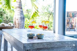 VILLA COCO DOREE avec vue panoramique sur l'océan - 9