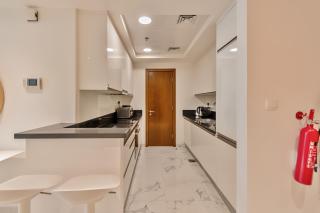 DreamShoma-1BR Stunning Canal View - 5