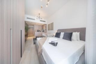 StayShort - Elegant Studio in JVT Sleeps 3 with Balcony - 6