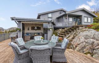 Stunning Home In Lyngdal - Lyngdal - 9