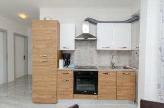 Elegant Luxury 2-Bedroom Apartment in Split City Center - Split - 3