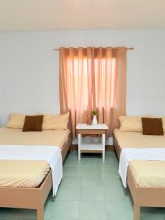 Manalo's Lodge and Restaurant - Puerto Galera - 8