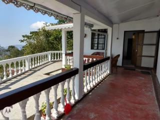 Denzong House & Restaurant - Kalimpong - 0