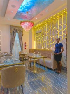 fAIRTEX LUXURY hOTEL - Mama - 5