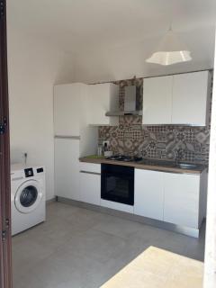 Elleffe Apartments - 2