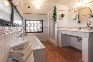 CASALE FIENILE 8, Emma Villas - 2