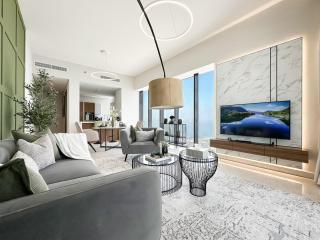 Stunning Sea View Apartment with Private Balcony in Dubai - 9