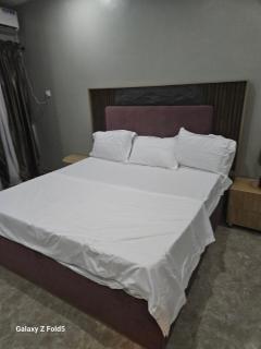 Moment hotel & suites - Idowu - 0