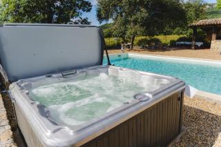 Gîte au milieu des vignes, piscine, jacuzzi, Climatisation - 8
