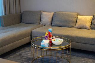 Venetian - Luxe Living 1 BR with Stunning Sky Line Views - 4