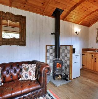 Finest Retreats - Shepherds Retreat at Morrells Wood - 8