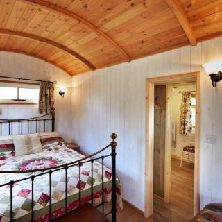 Finest Retreats - Shepherds Retreat at Morrells Wood - 4