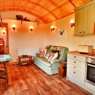 Finest Retreats - Shepherds Lodge at Morrells Wood - Shrewsbury - 6