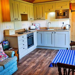Finest Retreats - Shepherds Lodge at Morrells Wood - Shrewsbury - 4