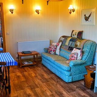 Finest Retreats - Shepherds Lodge at Morrells Wood - Shrewsbury - 3