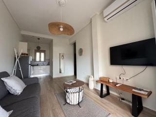 "Eliá" Luxury Apartment on the 6th floor -- 1 double sofa-bed and private terrace with view - Atene - 3