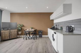 Stylish & Modern Apartment - Free Parking - WIFI - Cardiff - 1