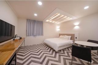 Yangsan Cadeo Hotel - 1