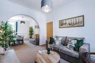 Stylish 2-Bed House by 53 Degrees Property, Perfect for Business Stays! - Crewe - 6