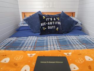 Honeypot Hideaways - Manuka - Chester - 1