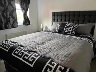 Spacious Comfortable Central Derby 2-Bed Apartment - Derby - 1