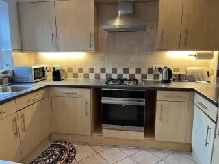 Spacious Comfortable Central Derby 2-Bed Apartment - Derby - 5