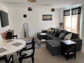 Spacious Comfortable Central Derby 2-Bed Apartment - Derby - 8