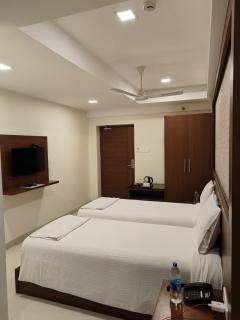A and M Rooms and Residences - Chennai - 4