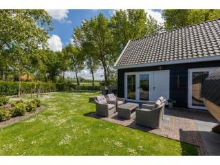 Family house with an ideal location, private terrace, garden and sauna - Vrouwenpolder - 9