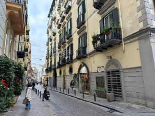 Derah Ari- Via Carlo Poerio,98 - Naples - 3