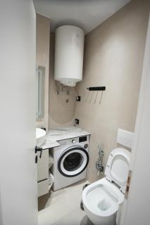 Huqi Luxury Apartaments 2 - Tirana - 1