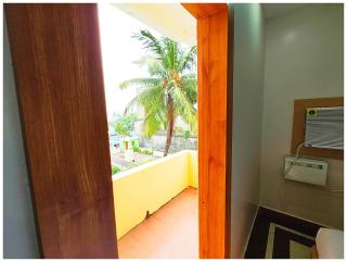 Hotel The ! Ashray Near Swargadwar Golden Beach - Lift - Restaurant and Parking Available - Fully Air Conditioning Suite Rooms - BEST HOTEL - Puri - 6