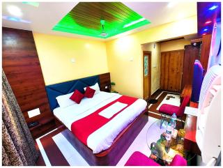 Hotel The ! Ashray Near Swargadwar Golden Beach - Lift - Restaurant and Parking Available - Fully Air Conditioning Suite Rooms - BEST HOTEL - Puri - 0