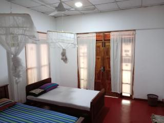 Lake House Home Stay - Anuradhapura - 5