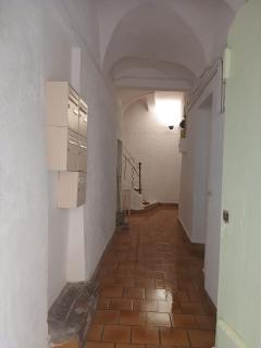Très bel appartement refait à neuf dans la vieille ville de Hyères, 2 chambres, grande terrasse plein sud - Hyères - 1