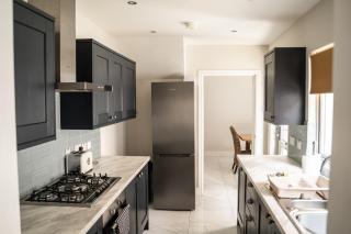 Luxurious, Newly Renovated, Victorian Home - Belfast - 1