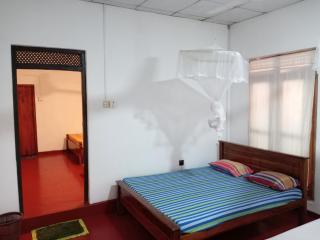 Lake House Home Stay - Anuradhapura - 2