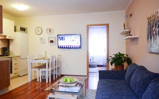 E&E Apartment Arena - 1