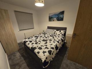 Peaceful four bed town house Free parking Windsor Heathrow - 3