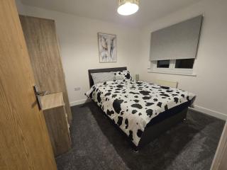 Peaceful four bed town house Free parking Windsor Heathrow - Slough - 2