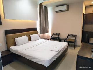 Hotel Golden Retreet - New Delhi - 4