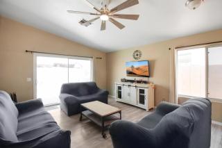 Dog Friendly Phoenix Home - Near Stadium & Westgate - 9