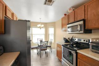 Dog Friendly Phoenix Home - Near Stadium & Westgate - Phoenix - 8