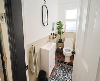 Queens Retreat, Stylish 3-bedroom, sleeps 6 guests, parking for 2 cars, Pet-friendly, a short walk to the castle, cathedral, bars, and restaurants - Lincoln - 5