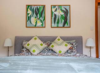 Bushland family retreat - 8