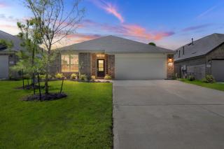 Spacious 3BR Retreat Near Lake Conroe home - Conroe - 0