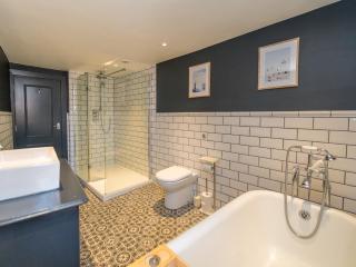 Trendy 2-bed escape in prime central location Pass the Keys - Shrewsbury - 6