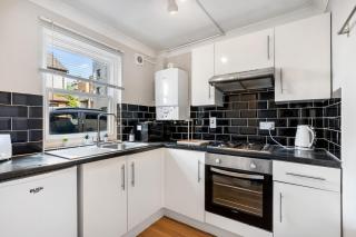 Western House - Sleeps 11 - 2 Bath - Free Parking - Brighton & Hove - 8